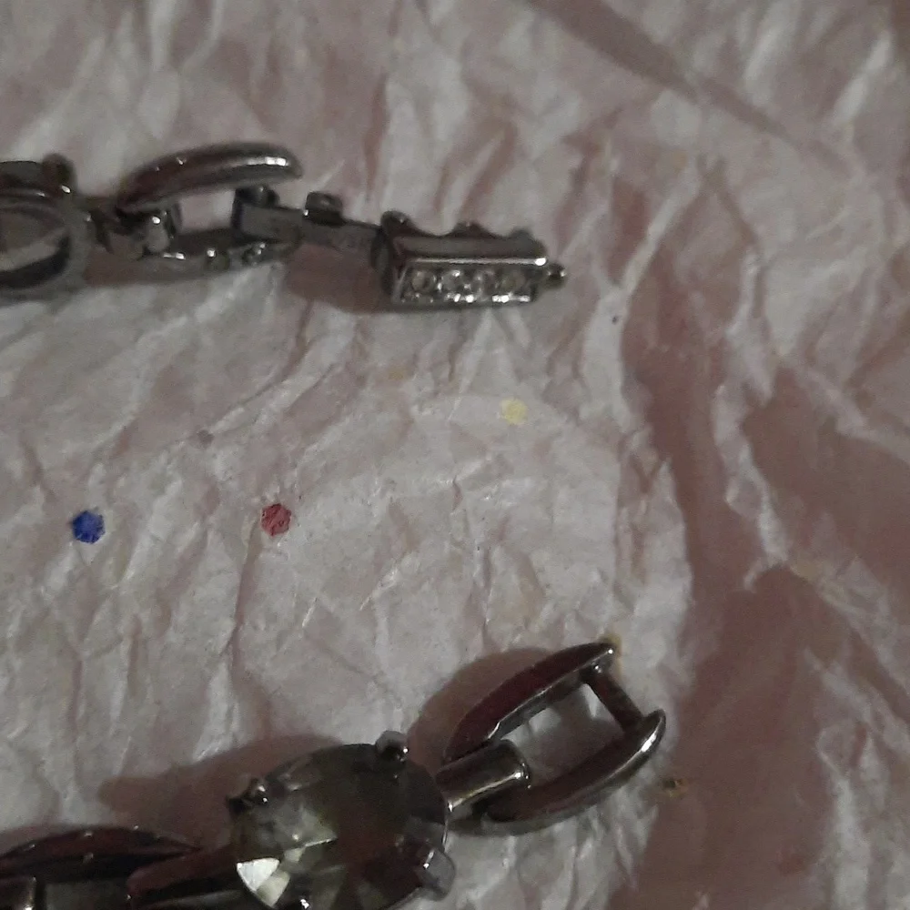 Zwarovski crystal Necklace - Picture 3 of 16